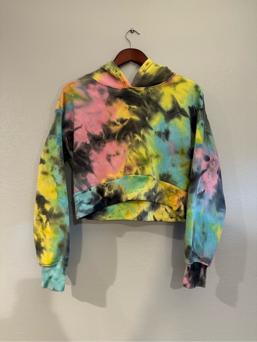 Justify Multicolor Tie-Dye Cropped Pullover Hoodie with Black Trim